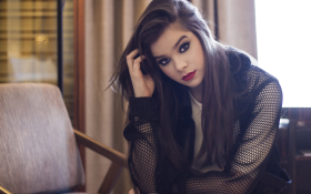 Hailee Steinfeld 055