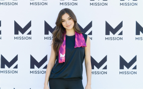 Hailee Steinfeld 093 2020