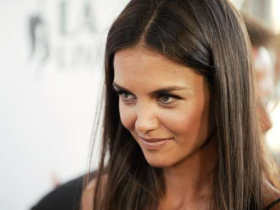 Katie Holmes 48