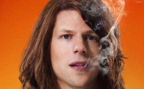 American Ultra 2015 005 Jesse Eisenberg jako Mike