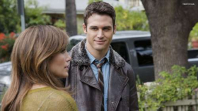 Chlopak z sasiedztwa (2015) The Boy Next Door 003 Ryan Guzman jako Noah Sandborn, Jennifer Lopez