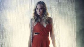 Pamietniki wampirow, The Vampire Diaries 012 Candice Accola jako Caroline Forbes