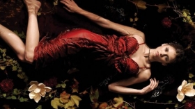 Pamietniki wampirow, The Vampire Diaries 049 Nina Dobrev jako Elena Gilbert