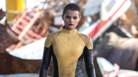 Deadpool (2016) 014 Brianna Hildebrand jako Ellie Phimister - Negasonic Teenage Warhead