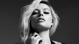 Margot Robbie 045 Monochrome 2021