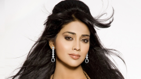 Shriya Saran 001