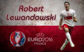 UEFA Euro 2016 Francja 034 Robert Lewandowski, Polska, Logo