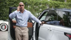 Ballers 2015 TV 010 Dwayne Johnson jako Spencer Strasmore