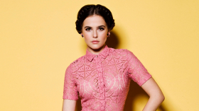 Zoey Deutch 022