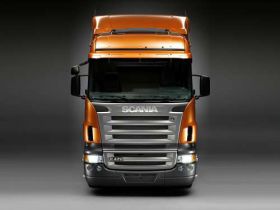 Samochod ciezarowy Scania 020 R470