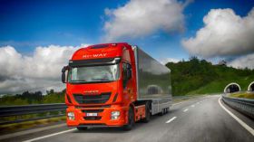 Samochod ciezarowy Iveco 019 Stralis Hi Way 500