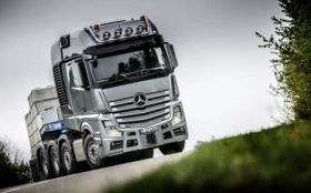 Samochod ciezarowy Mercedes-Benz 007 Actros SLT 4163