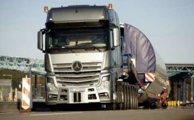 Samochod ciezarowy Mercedes-Benz 008 Actros SLT 4163