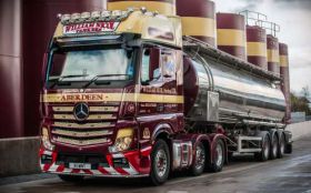 Samochod ciezarowy Mercedes-Benz 011 Actros