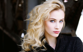 Sarah Gadon 002