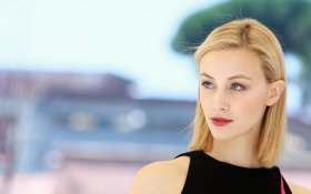 Sarah Gadon 013