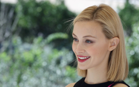 Sarah Gadon 016