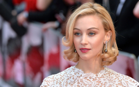 Sarah Gadon 019