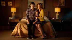 Bates Motel 026 Norman i Norma Bates