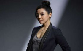 Lucyfer 020 Aimee Garcia jako Ella Lopez