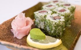 Sushi 028 Maki, Deska, Cytryna, Wasabi
