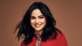 Camila Mendes 052 2020