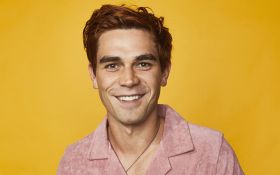 Riverdale (2017-) TV 049 K.J. Apa jako Archie Andrews