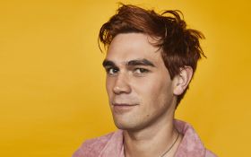 Riverdale (2017-) TV 050 K.J. Apa jako Archie Andrews