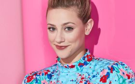 Riverdale (2017-) TV 056 Lili Reinhart jako Betty Cooper