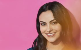 Riverdale (2017-) TV 060 Camila Mendes jako Veronica Lodge