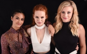 Riverdale (2017) TV 009 Veronica Lodge, Cheryl Blossom, Betty Cooper