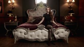 Riverdale (2017) TV 015 Madelaine Petsch jako Cheryl Blossom