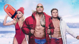 Baywatch. Sloneczny Patrol (2017) 002 Kelly Rohrbach, Dwayne Johnson, Zac Efron