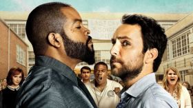 Ustawka (2017) Fist Fight 001 Ice Cube jako Strickland, Charlie Day jako Andy Campbell