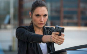 Szpiedzy z sasiedztwa 2016 Keeping Up with the Joneses 009 Gal Gadot jako Natalie Jones