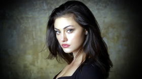 Phoebe Tonkin 001