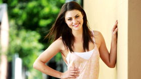 Phoebe Tonkin 016