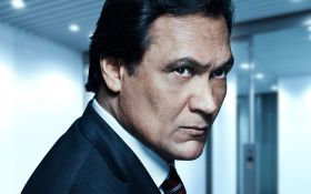 24 Dziedzictwo (2016) TV 24 Legacy 014 Jimmy Smits jako John Donovan