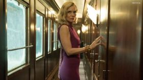 Morderstwo w Orient Expressie (2017) Murder on the Orient Express 005 Michelle Pfeiffer jako Pani Hubbard