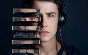 Trzynascie powodow (2017) Thirteen Reasons Why 005 Dylan Minnette jako Clay Jensen, Katherine Langford jako Hannah Baker