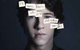 Trzynascie powodow (2017) Thirteen Reasons Why 027 Devin Druid jako Tyler Down