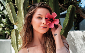 Melissa Benoist 015