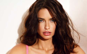 Adriana Lima 32