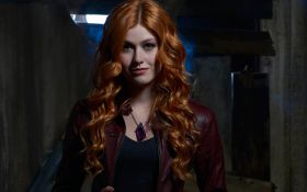 Shadowhunters (2016) TV 013 Katherine McNamara jako Clary Fray