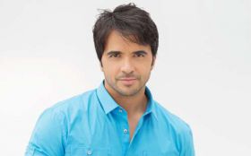 Luis Fonsi 010