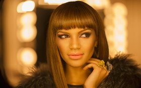 Leslie Grace 013