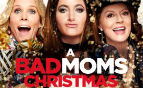 Zle mamuski 2. Jak przetrwac swieta (2017) A Bad Moms Christmas 012 Cheryl Hines jako Sandy, Kathryn Hahn jako Carla, Susan Sarandon jako Isis