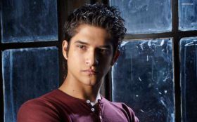 Tyler Posey 005