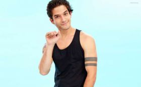 Tyler Posey 009