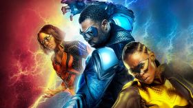 Black Lightning (Serial TV 2018- ) 003 Cress Williams jako Jefferson Pierce (Black Lightning), China Anne McClain jako Lightning, Nafessa Williams jako Thunder